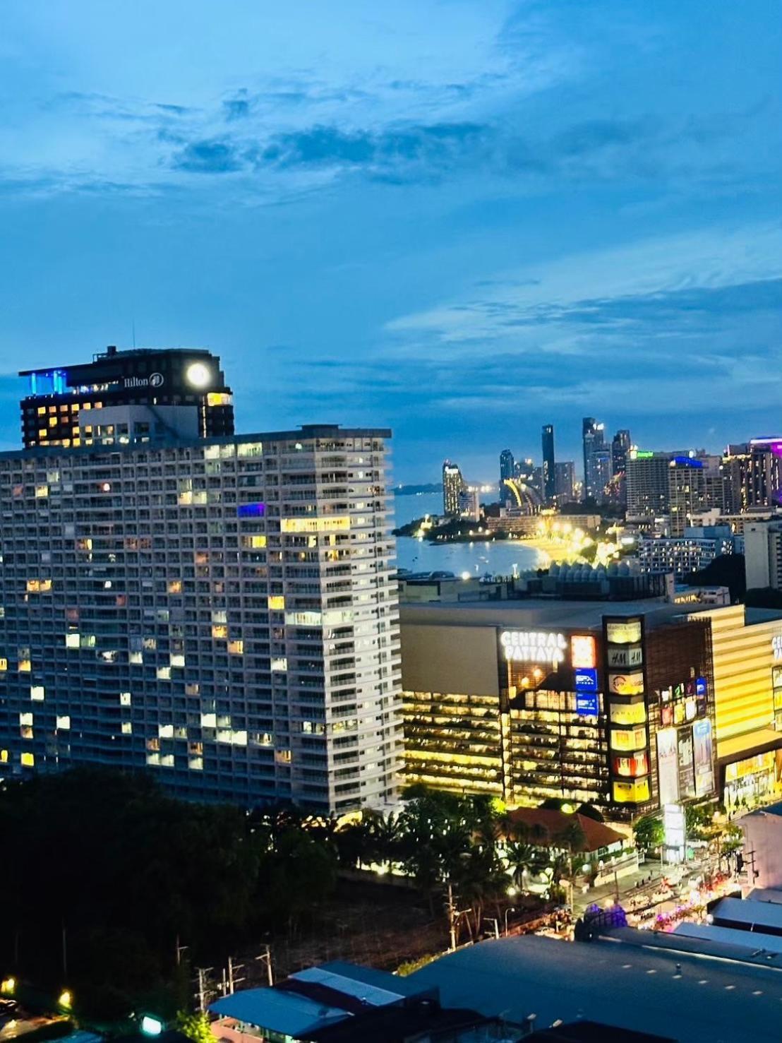 Apartment The Base Pattaya